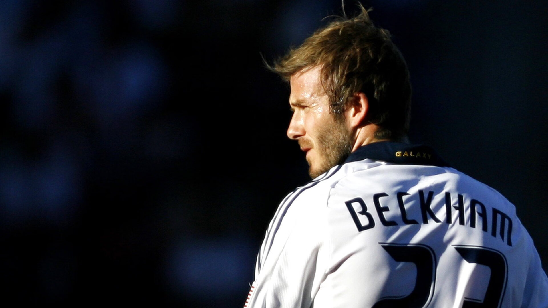 球员在中超中实现关键救场表现被球迷称赞,中超球员入场