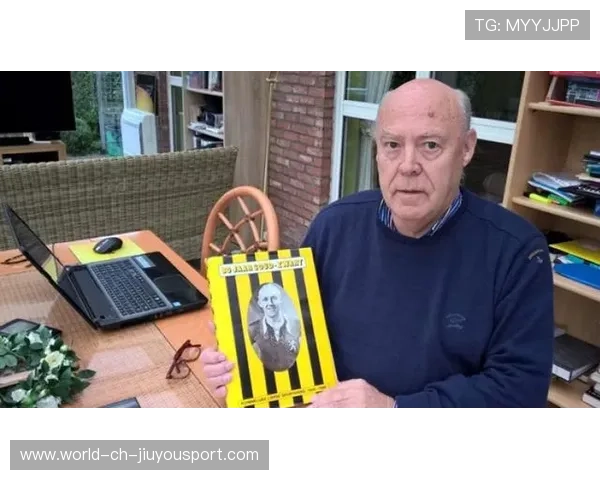 阿贾克斯追德布劳内式风：足球天才的逆袭密码