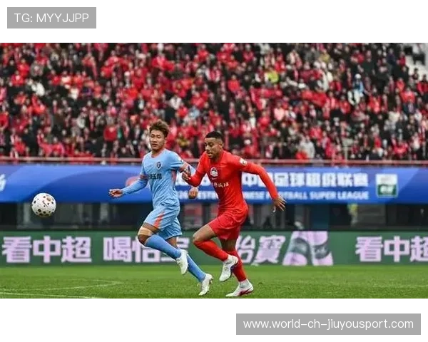 河南队古斯塔沃任意球直接破门，弧线直挂死角